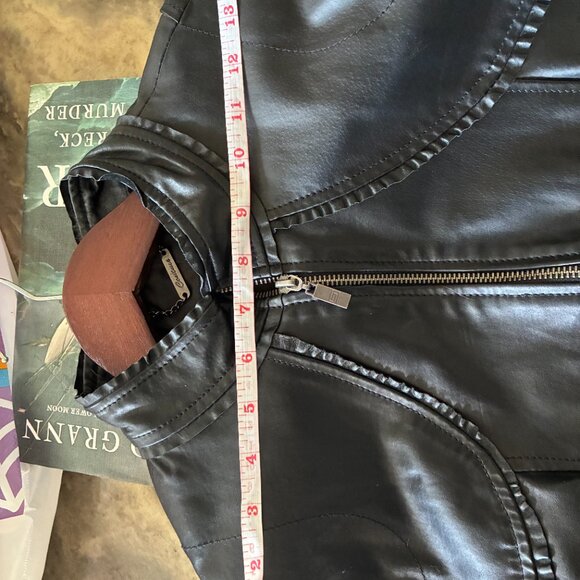 Pamela McCoy Leather Moto Jacket - Picture 9 of 10